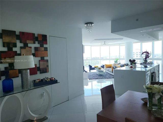 6301 Collins # 2107, Miami Beach FL 33141