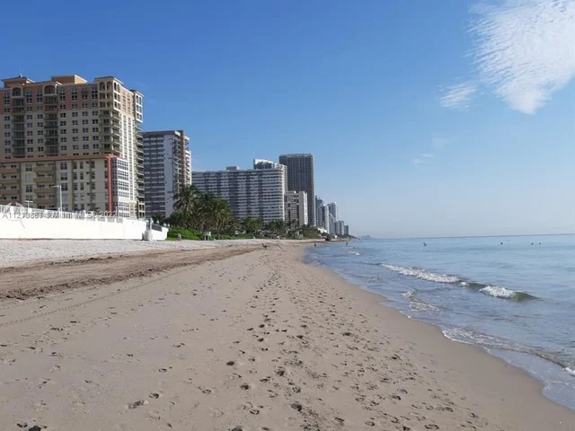 6301 Collins # 2107, Miami Beach FL 33141