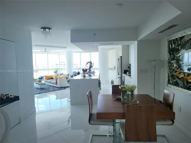 6301 Collins # 2107, Miami Beach FL 33141
