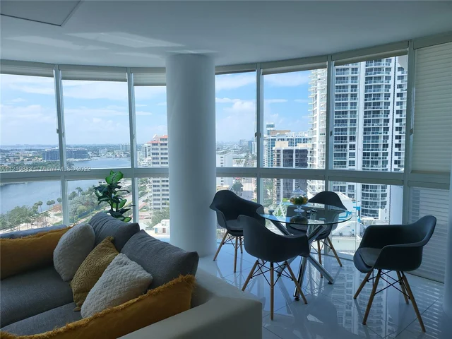 6301 Collins # 2107, Miami Beach FL 33141