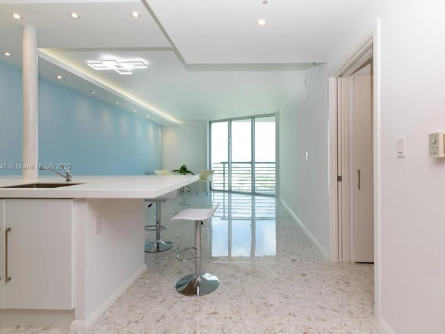 325 S Biscayne Blvd # 4218, Miami FL 33131