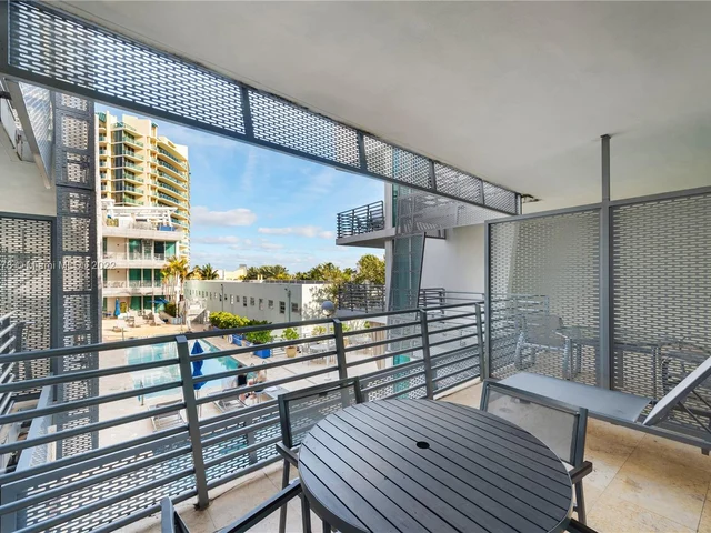 1437 Collins Ave # 327, Miami Beach FL 33139