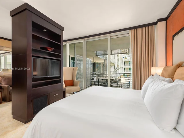 1437 Collins Ave # 327, Miami Beach FL 33139