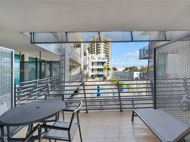 1437 Collins Ave # 327, Miami Beach FL 33139