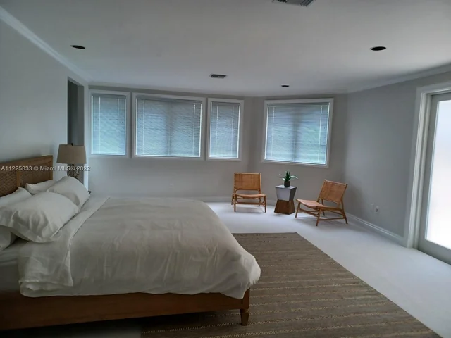 709 Idlewyld Dr, Fort Lauderdale FL 33301