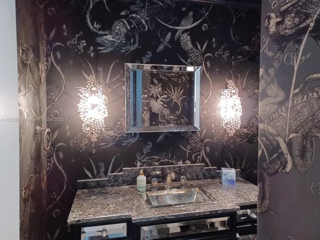 709 Idlewyld Dr, Fort Lauderdale FL 33301