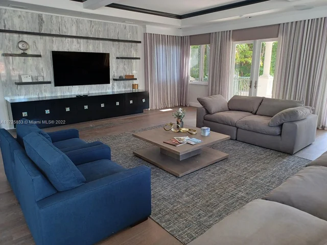 709 Idlewyld Dr, Fort Lauderdale FL 33301