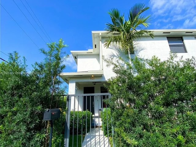 1101 NE 3rd Ave, Fort Lauderdale FL 33304