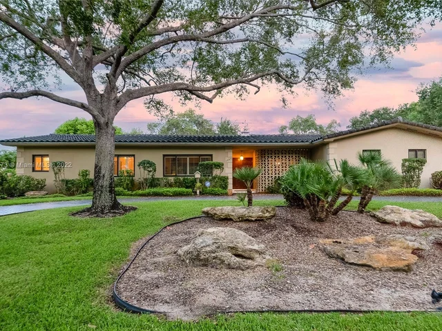 7580 SW 173rd St, Palmetto Bay FL 33157