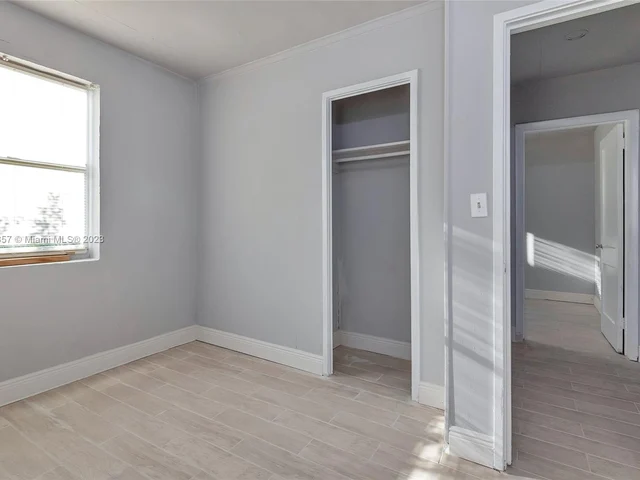 562 W 4th St, Riviera Beach FL 33404