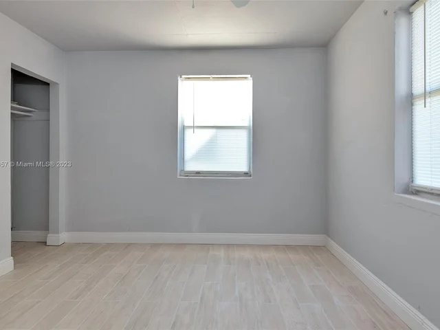 562 W 4th St, Riviera Beach FL 33404