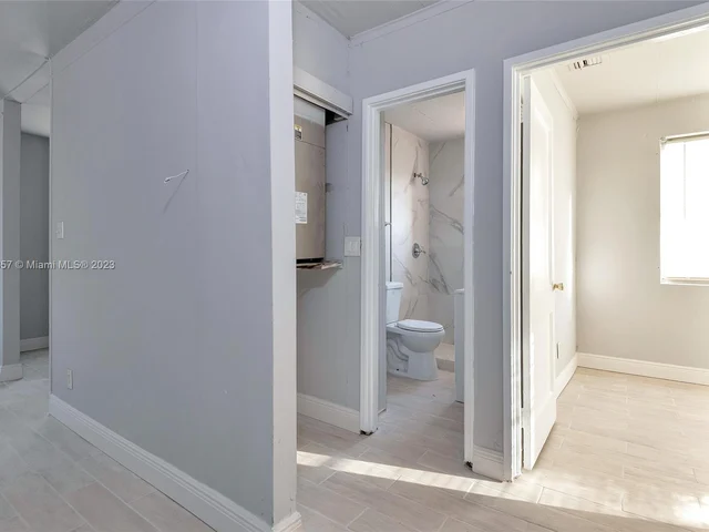 562 W 4th St, Riviera Beach FL 33404