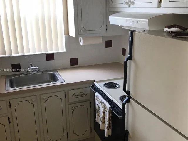 391 Windsor Q # 0, West Palm Beach FL 33417