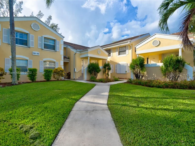 2243 SE 27th Dr # D, Homestead FL 33035