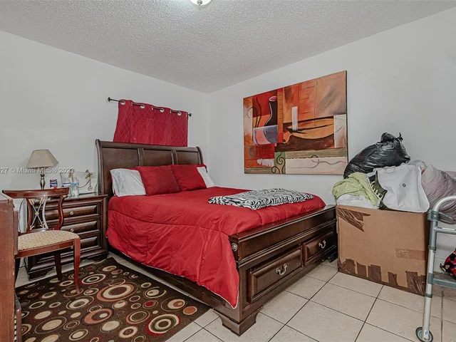 221 NW 33rd St, Miami FL 33127