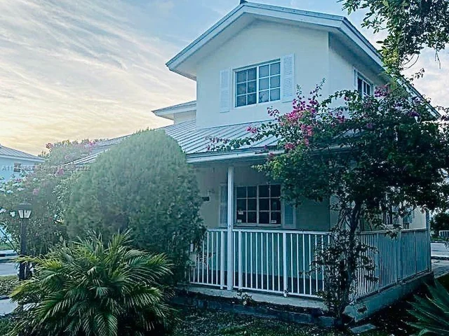 375 NW 19th Ln # 25, Miami FL 33136