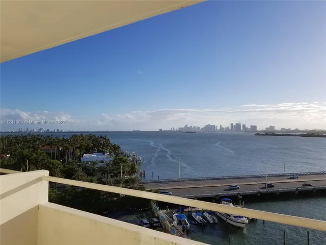 7904 West Dr # 916, North Bay Village FL 33141