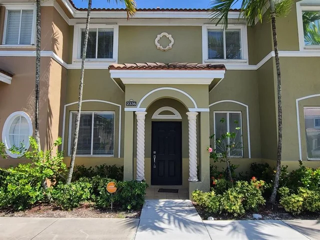 2336 SE 10th Street, Homestead FL 33035