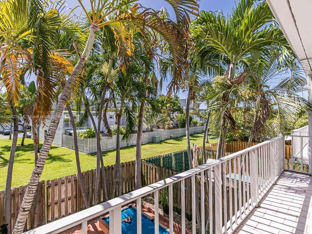 920 NE 26th Ave # 920, Hallandale Beach FL 33009