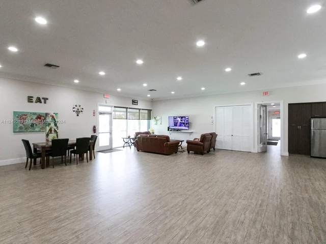 920 NE 26th Ave # 920, Hallandale Beach FL 33009