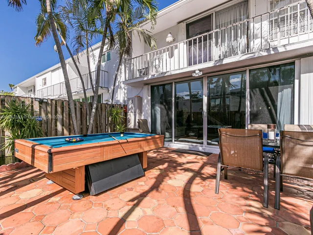 920 NE 26th Ave # 920, Hallandale Beach FL 33009