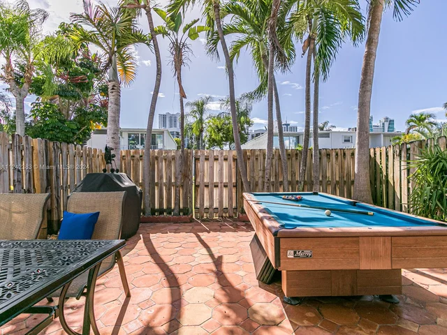 920 NE 26th Ave # 920, Hallandale Beach FL 33009