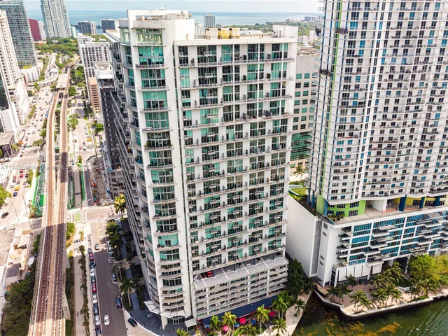 690 SW 1st Ct # 1001, Miami FL 33130