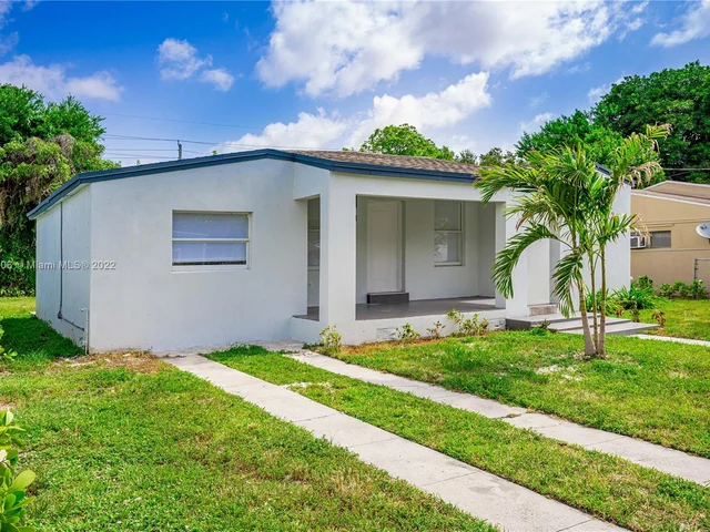 1141 NW 57th St, Miami FL 33127