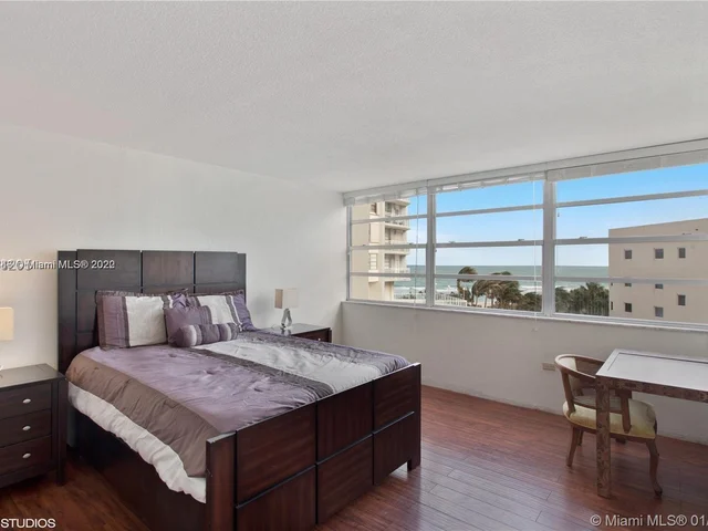 7135 Collins Ave # 426, Miami Beach FL 33141