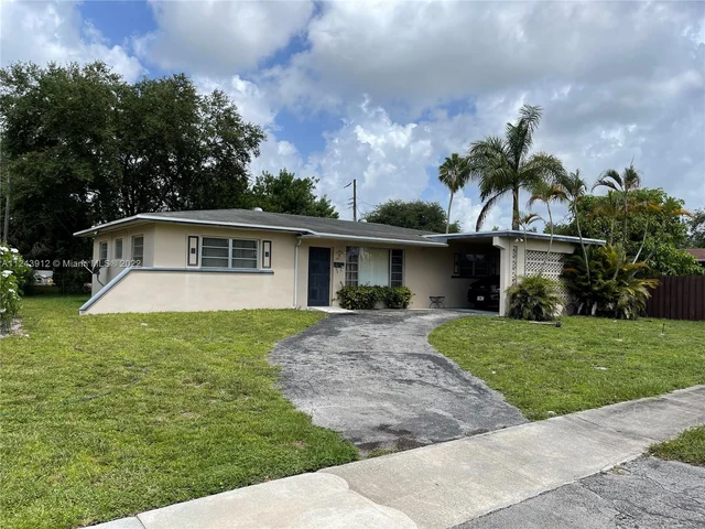120 SW 68th Blvd, Pembroke Pines FL 33023