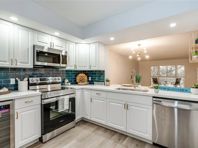 700 SW 128th Ave # 308C, Pembroke Pines FL 33027