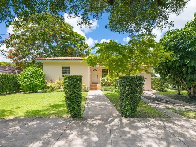 1318 Capri St, Coral Gables FL 33134