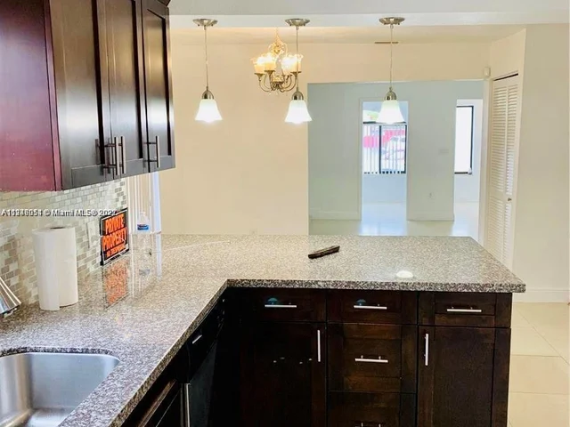 1418 NW 35th St, Miami FL 33142