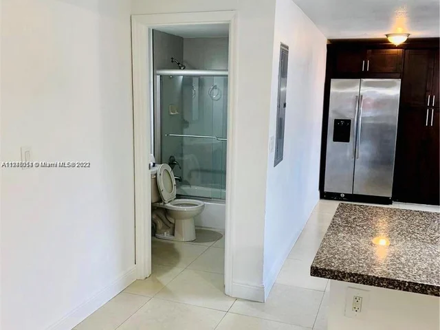 1418 NW 35th St, Miami FL 33142