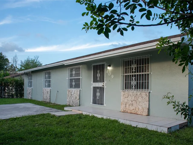 409 SW 8th Ave, Florida City FL 33034