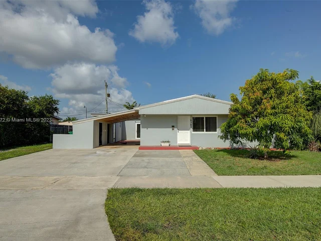 4343 SW 97th Ct, Miami FL 33165