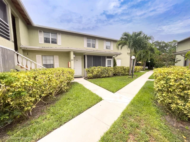 12070 Alternate A1a # D5, Palm Beach Gardens FL 33410