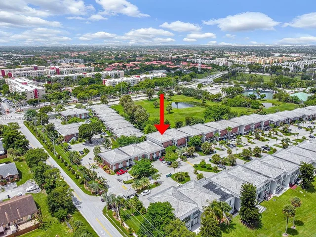 6728 Brookline Dr # 6728, Hialeah FL 33015