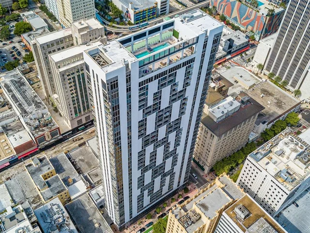 151 SE 1st St # 3101, Miami FL 33131