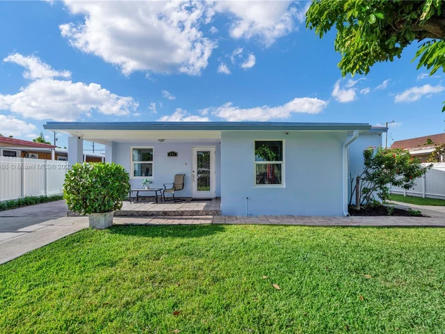 621 E 40th St, Hialeah FL 33013