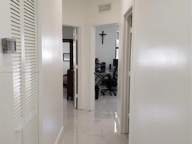 7847 NW 105th Ave # 7847, Doral FL 33178