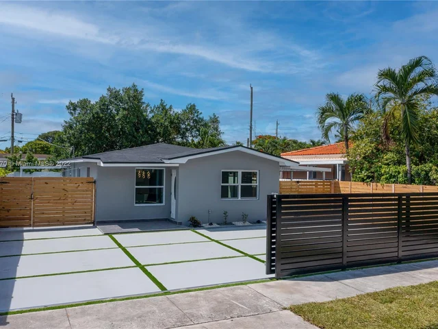 6750 SW 32nd St, Miami FL 33155