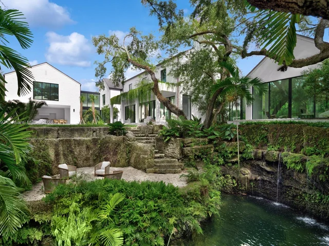 4940 Hammock Lake Dr, Coral Gables FL 33156