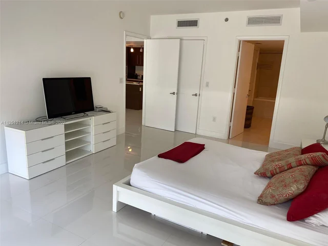 495 Brickell Ave # 409, Miami FL 33131