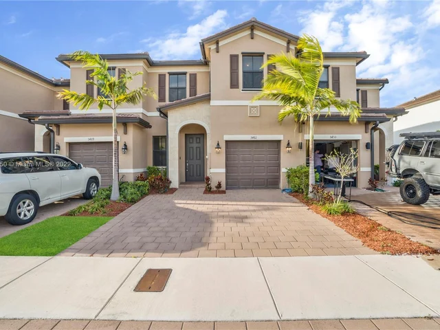 3461 W 106th St, Hialeah FL 33018