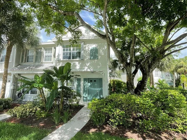 7920 Sanibel Dr, Tamarac FL 33321