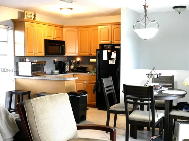 421 SW 61st Ave, Miami FL 33144