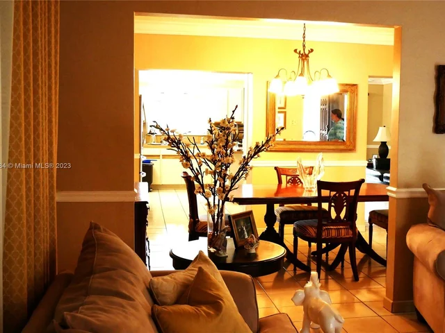 421 SW 61st Ave, Miami FL 33144