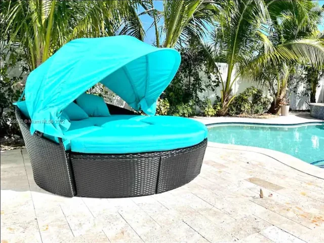 1631 N Andrews Sq, Fort Lauderdale FL 33311