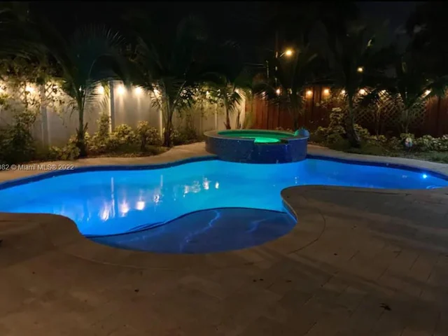 1631 N Andrews Sq, Fort Lauderdale FL 33311